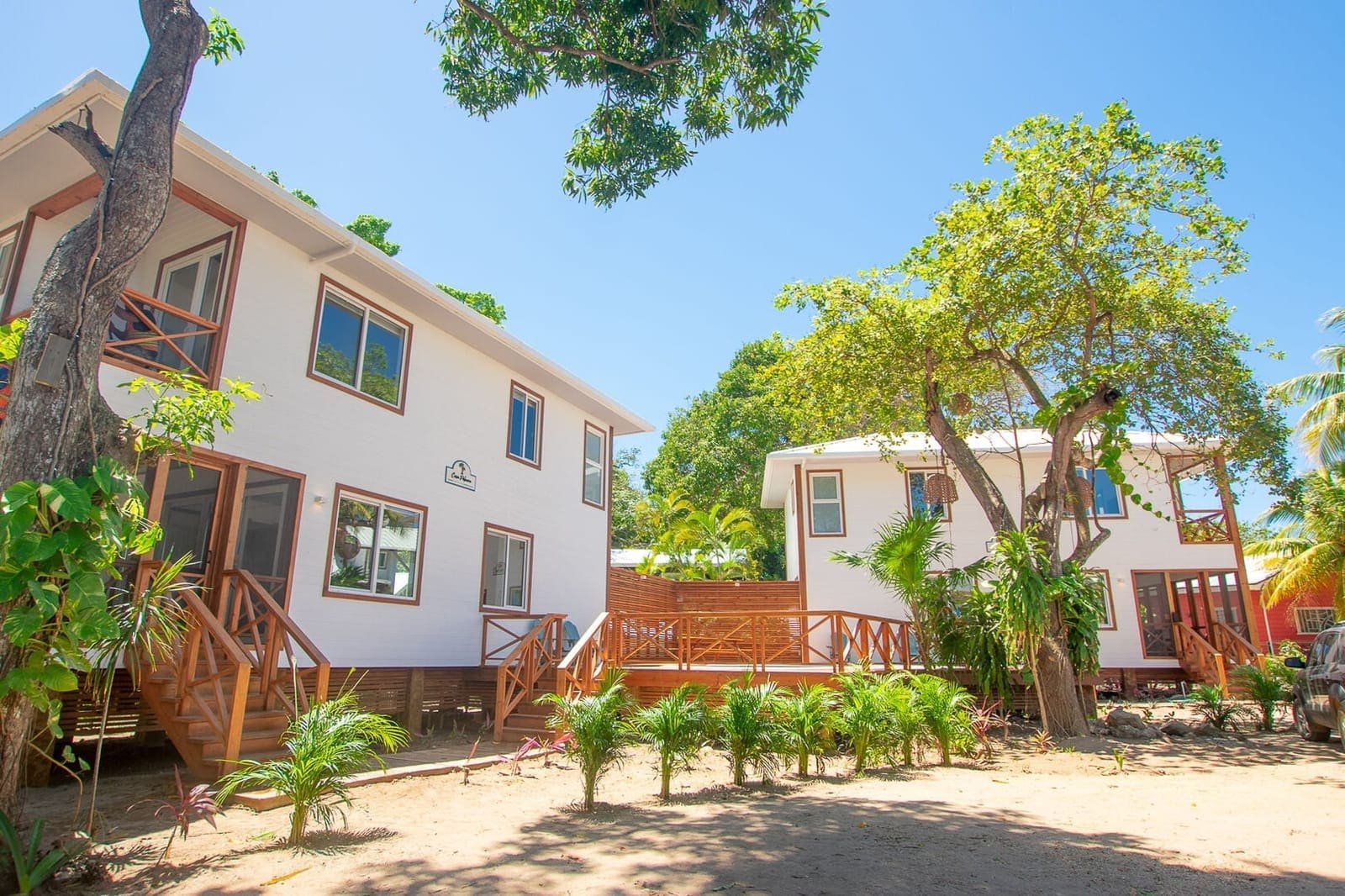 Casa Coral & Casa Palmera — Sandy Bay — photo 2 of 7