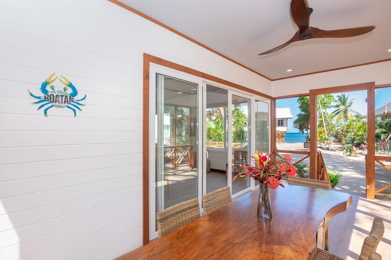 Casa Coral & Casa Palmera — Sandy Bay — photo 6 of 7
