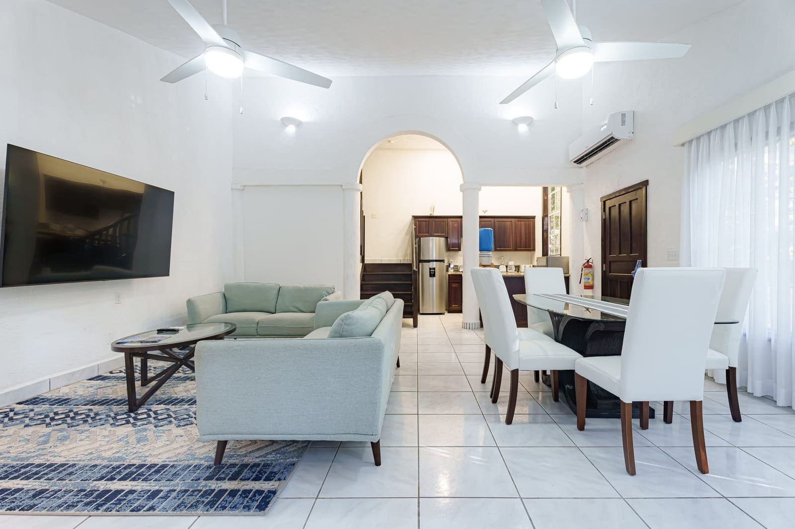 Paradise Beach Hotel — photo 7 of 12