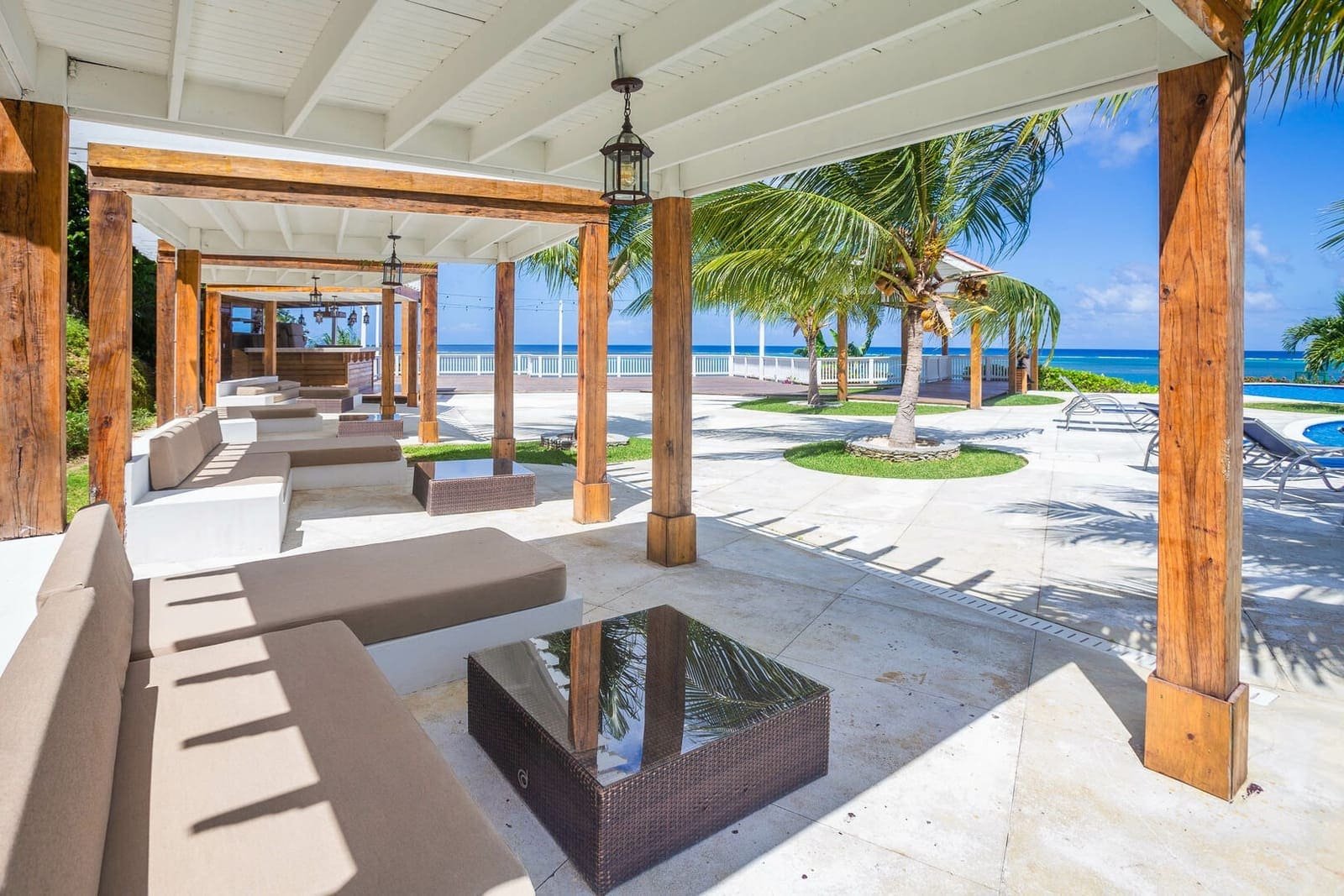 Pristine Bay 4033 — Villa, French Harbour — photo 4 of 7