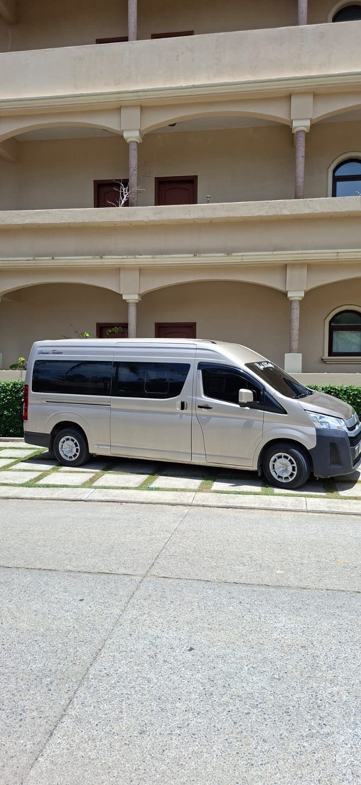 Private driver — photo 4 of 10