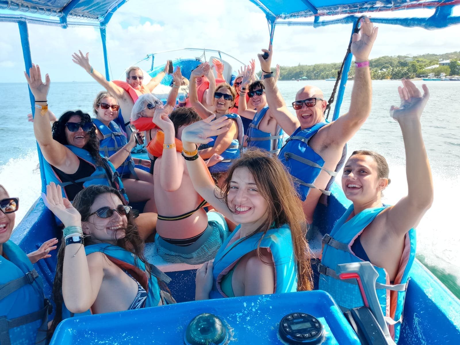 Water taxi — photo 2 of 12