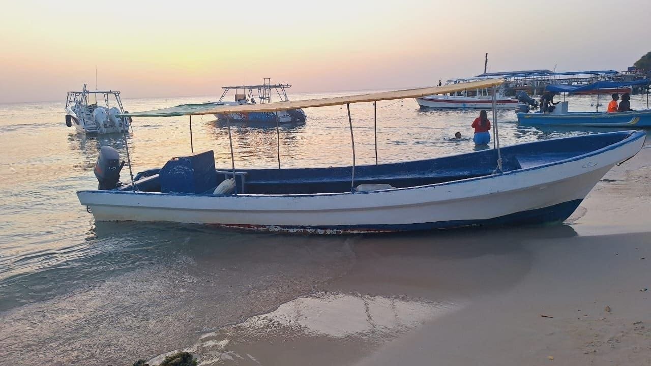 Water taxi — photo 6 of 12